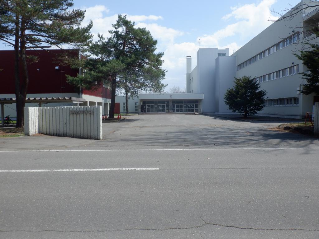 【駐車や車の出入りがしやすい三方道路】 106.36坪 周辺