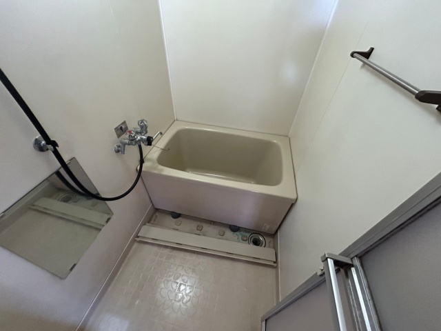 一棟収益アパート　コーポ林 内観