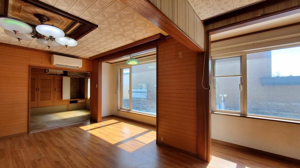 価格変更！　幕別町札内西町　売家　リフォーム向け住宅 -  内観