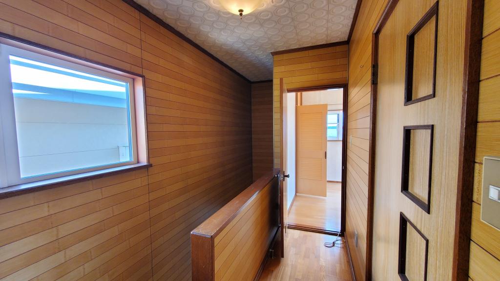 価格変更！　幕別町札内西町　売家　リフォーム向け住宅 -  内観