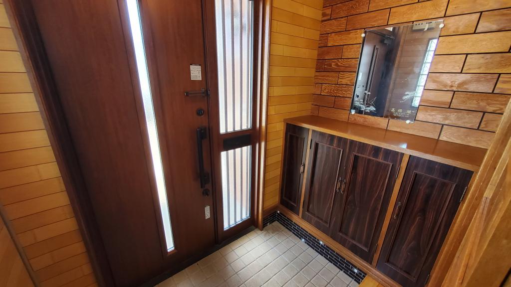 価格変更！　幕別町札内西町　売家　リフォーム向け住宅 -  内観