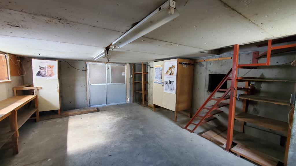 価格変更！　幕別町札内西町　売家　リフォーム向け住宅 -  内観