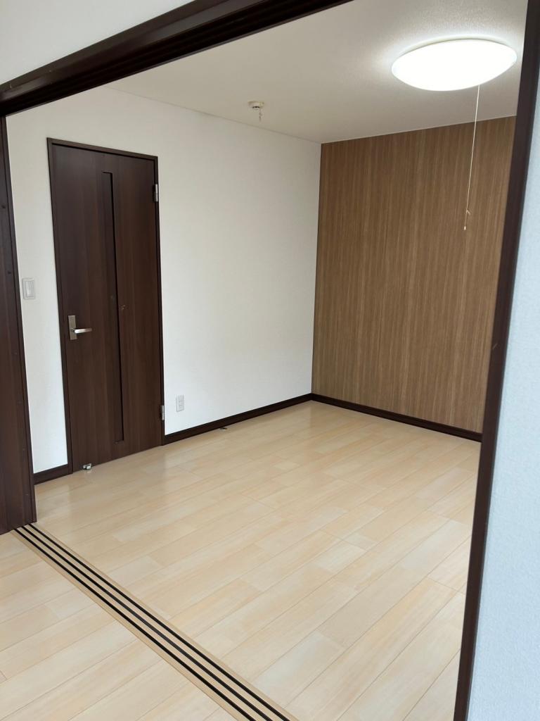 【中古住宅】　帯広市西13条北8丁目　※価格改定　リフォーム済 内観