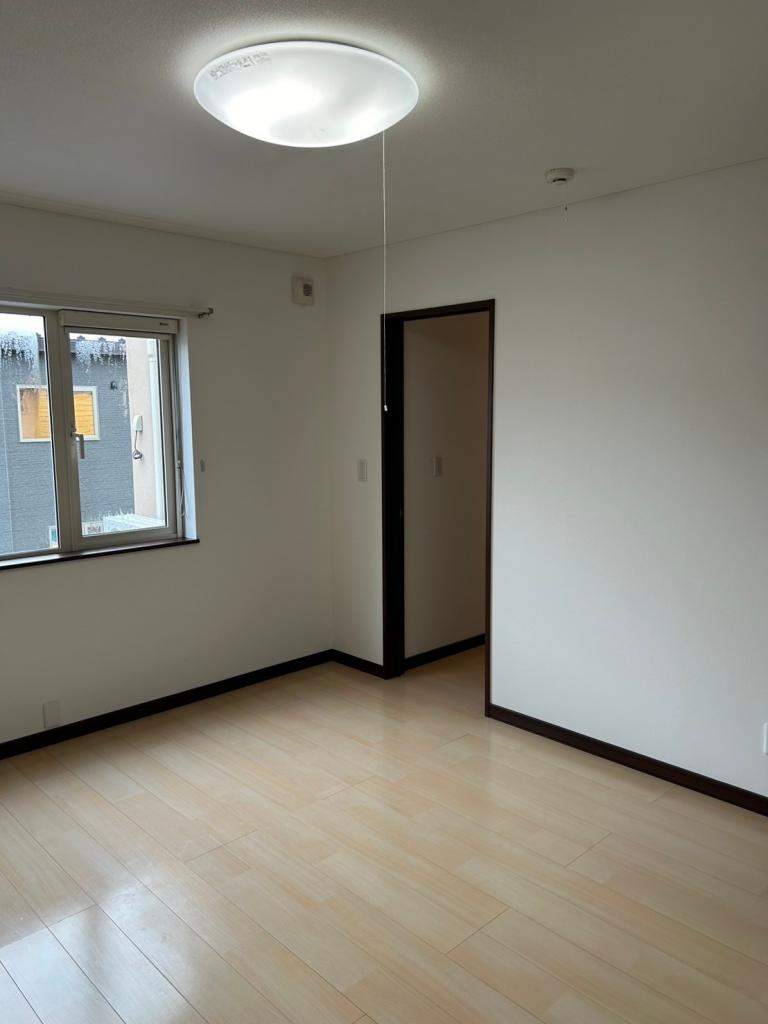 【中古住宅】　帯広市西13条北8丁目　※価格改定　リフォーム済 内観