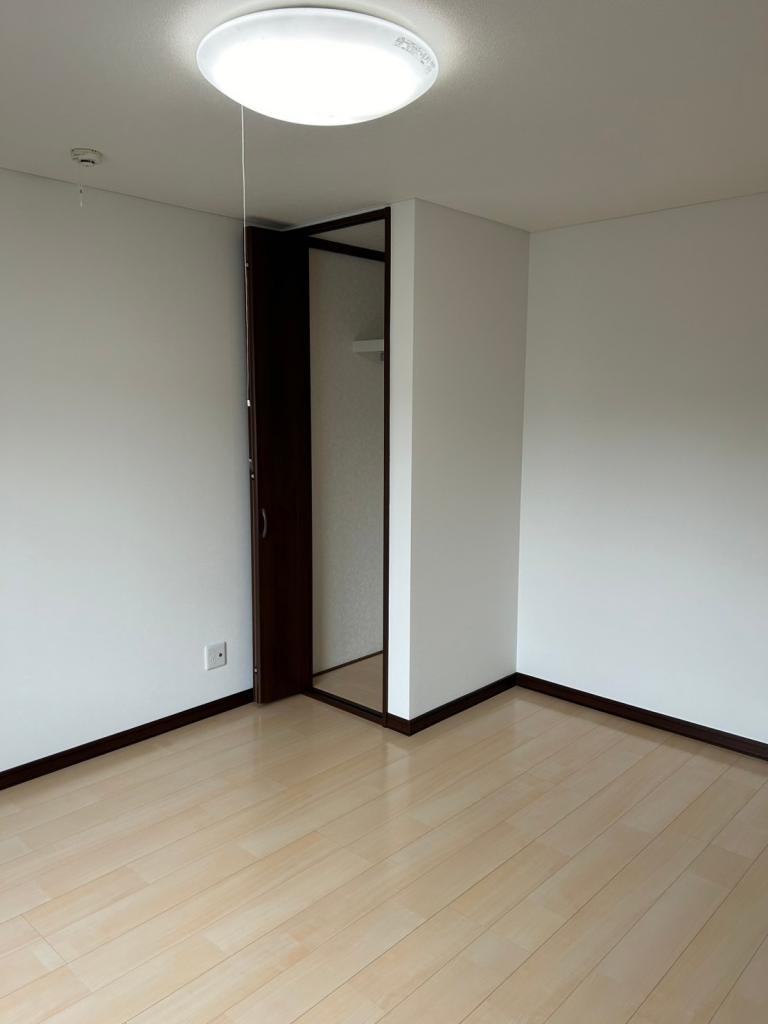 【中古住宅】　帯広市西13条北8丁目　※価格改定　リフォーム済 内観