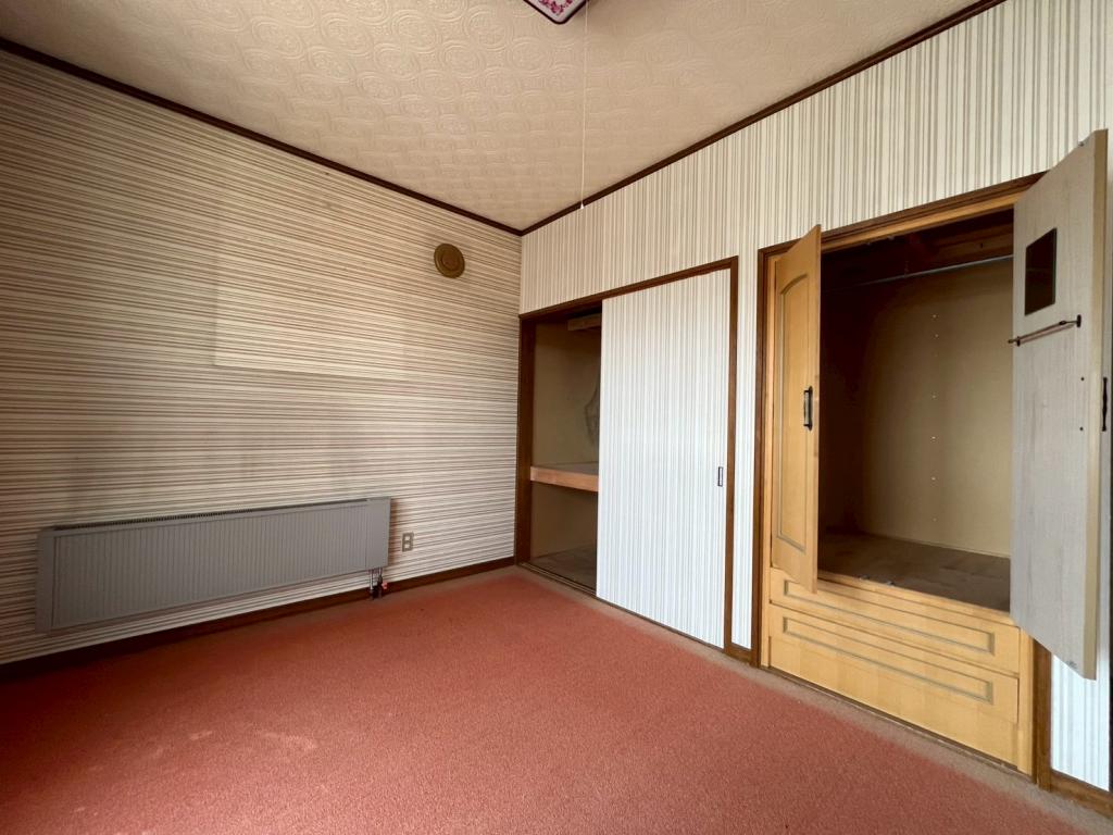 【中古住宅】　帯広市西10条南41丁目　5LDK　地下室あり 内観