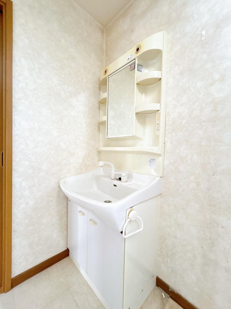 【6LDK住宅】帯広市西21条南2丁目30-4 内観