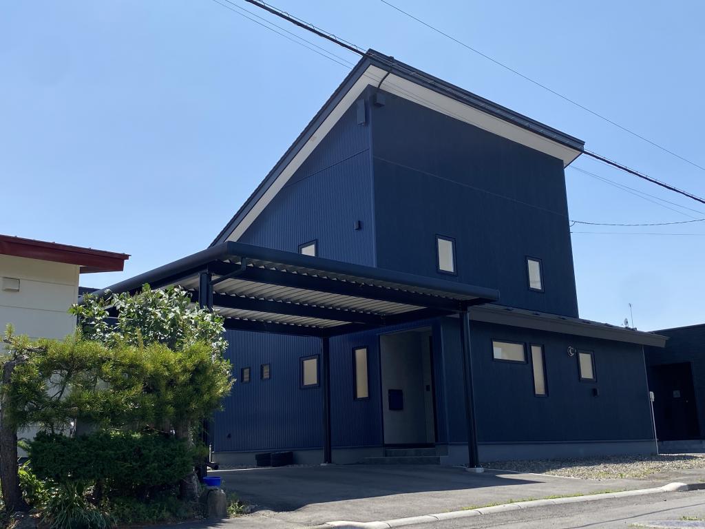 4SLDK 中古住宅 大空町8丁目 カーポート・ソーラーパネル有