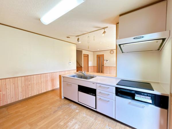 【充実の子育て環境】帯広市西十二条北７丁目　戸建て 内観