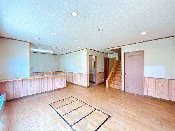 【充実の子育て環境】帯広市西十二条北７丁目　戸建て 内観