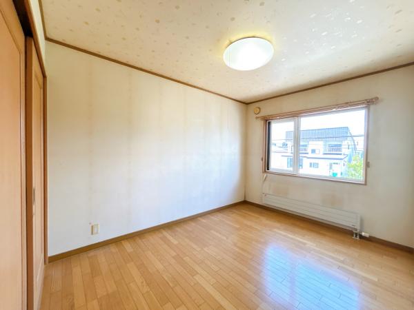 【充実の子育て環境】帯広市西十二条北７丁目　戸建て 内観