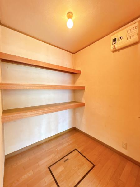 【充実の子育て環境】帯広市西十二条北７丁目　戸建て 内観