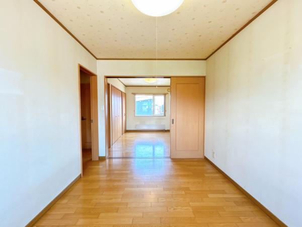【充実の子育て環境】帯広市西十二条北７丁目　戸建て 内観