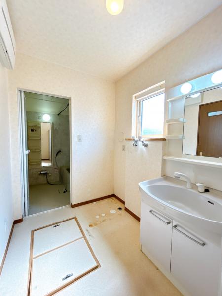 【商談中】河西郡芽室町東十条８丁目　戸建て 内観