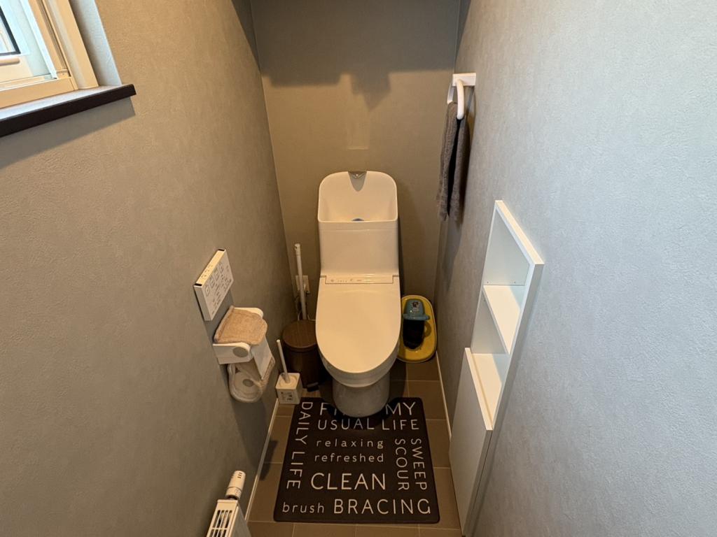 【太陽光パネル＆蓄電池装備！】稲田町東２線　【築浅】中古戸建 内観