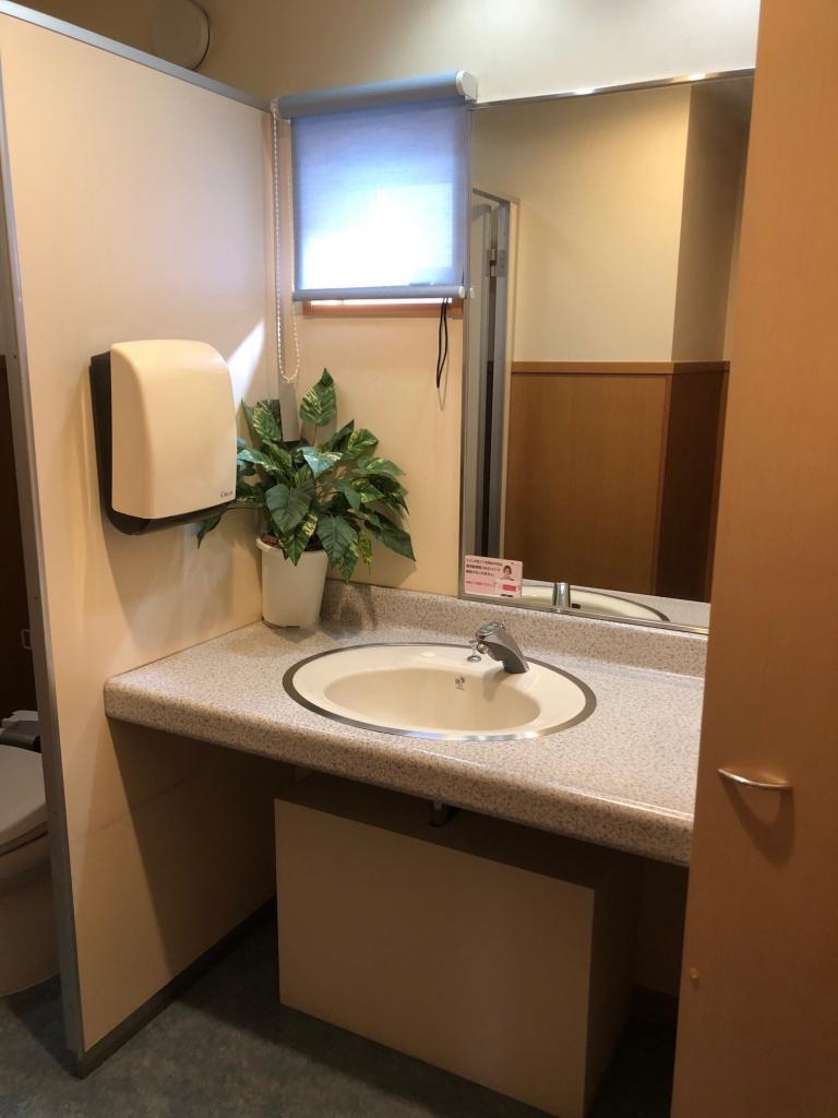 【価格改定】鹿追町新町1丁目　売店舗（土地面積 約204坪・延床面積 約84坪） 内観