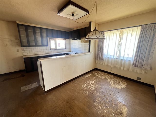 池田町旭町4丁目　中古住宅 内観