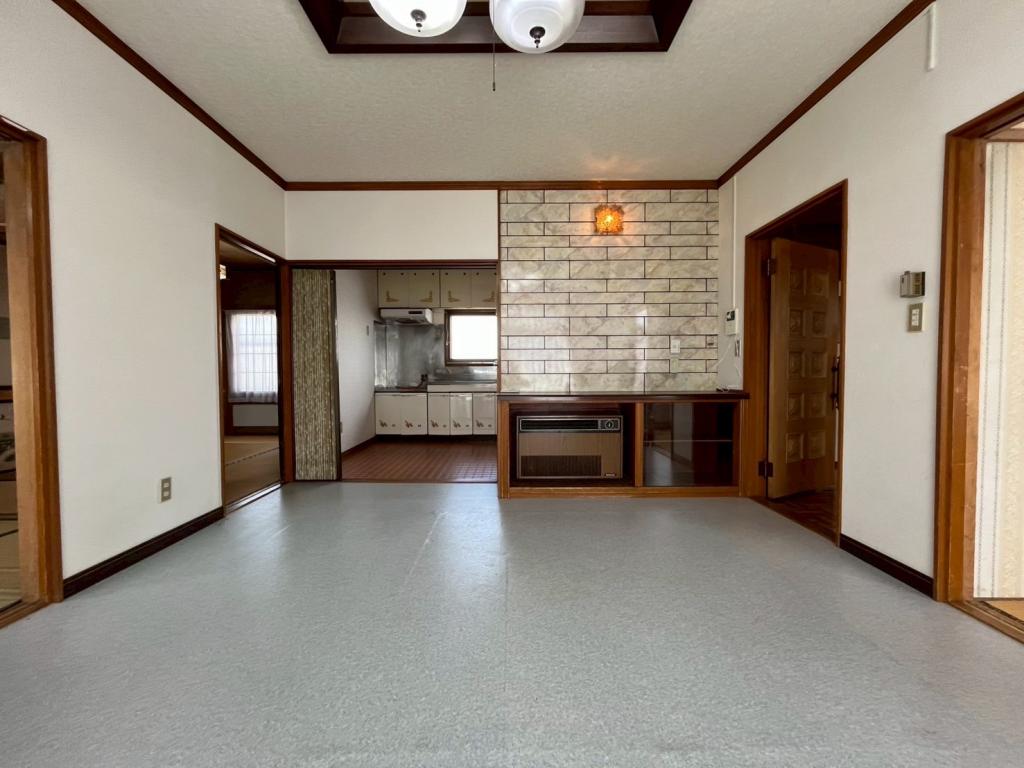 【中古住宅】　芽室町東6条4丁目　5LDK　駐車4台以上可能 内観