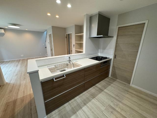 【中古戸建】西１８条南５　中古戸建 内観