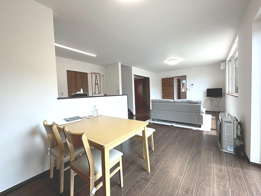 帯広市南の森西8丁目　A棟　新築住宅 内観