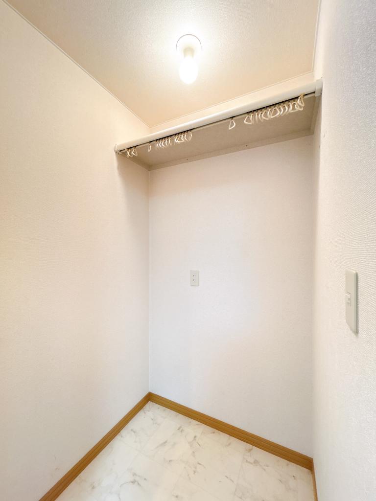 【便利な立地】帯広市西3条南24丁目 内観