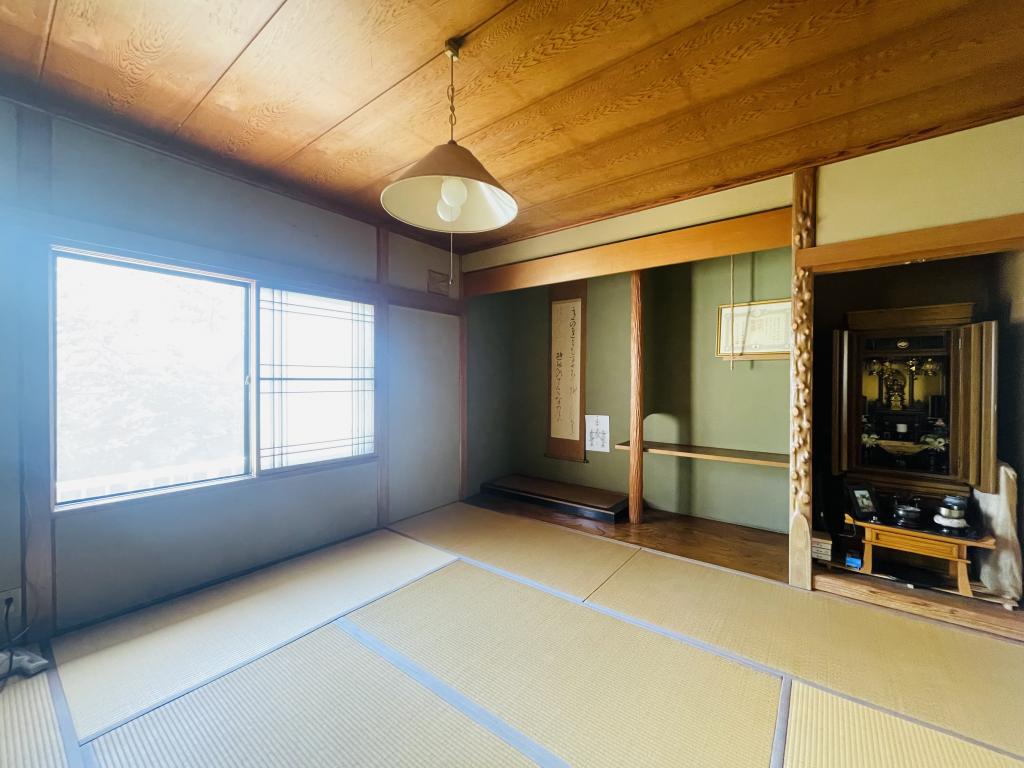 緑陽台北区　ビルトインガレージのある中古住宅 内観