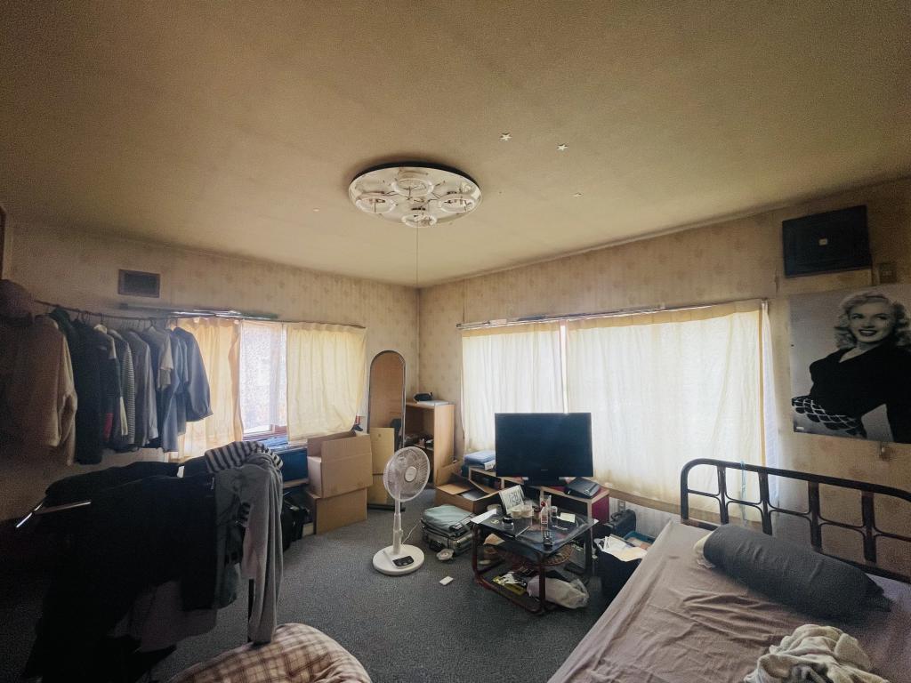 緑陽台北区　ビルトインガレージのある中古住宅 内観