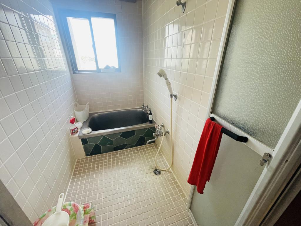 緑陽台北区　ビルトインガレージのある中古住宅 内観