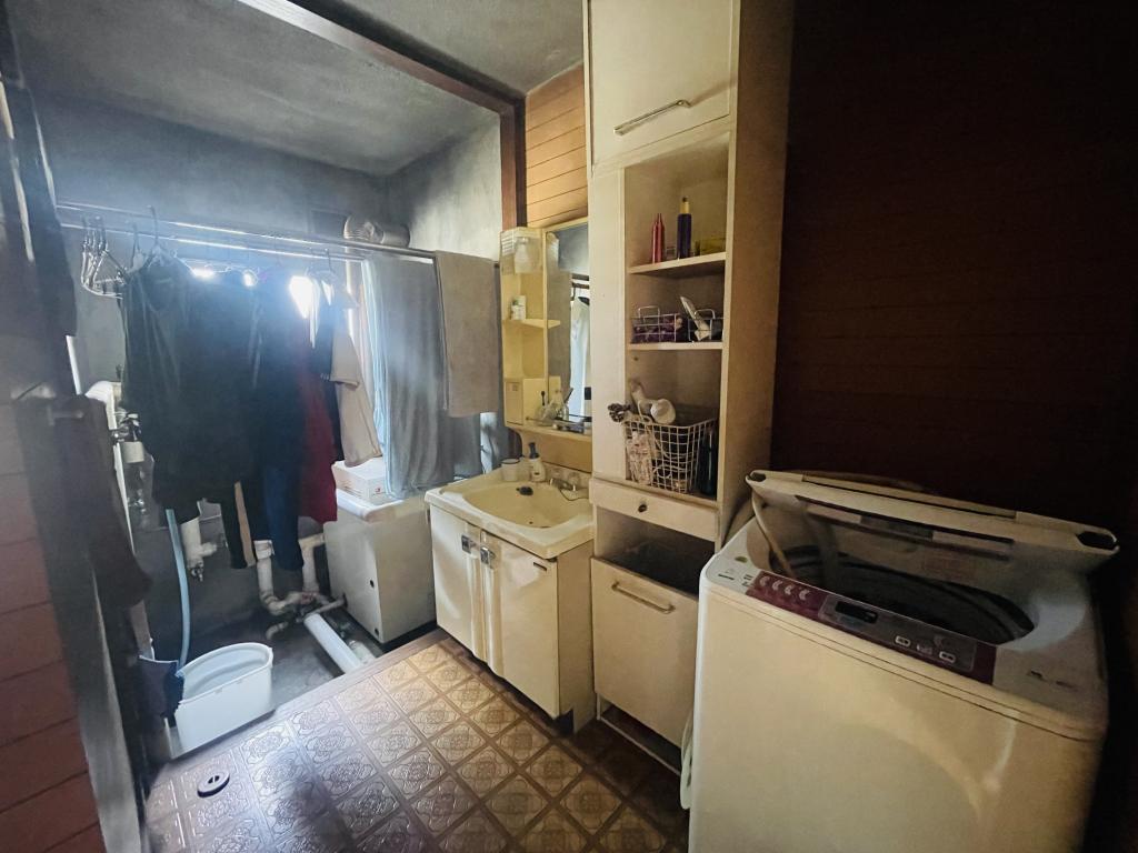 緑陽台北区　ビルトインガレージのある中古住宅 内観