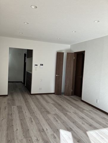 西２３南４フルリフォーム済住宅！【商談中】 内観