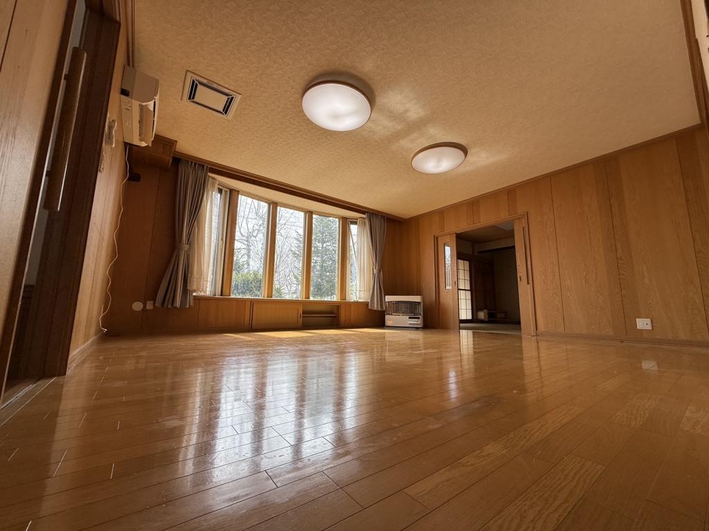 帯広市大空町７丁目【人気の南道路付で日当り良好！】 内観