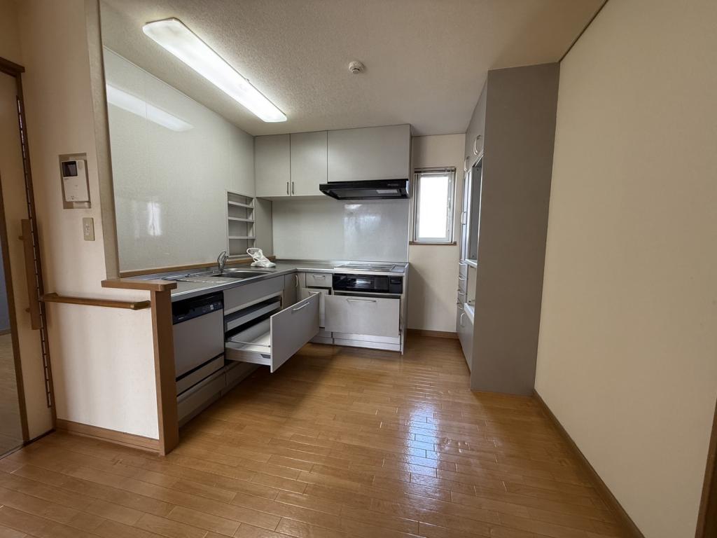 帯広市大空町７丁目【人気の南道路付で日当り良好！】 内観