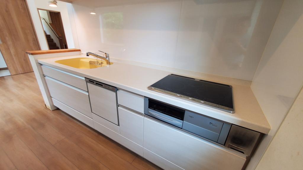 価格改定！帯広市西21条南3丁目　南向き住宅　開西小区域　吹抜けあり  内観