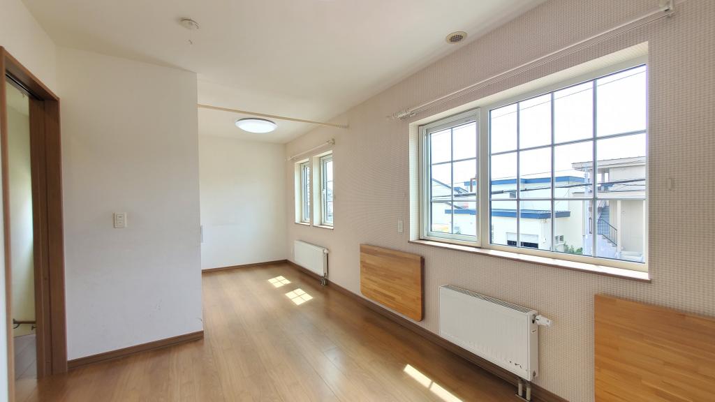 価格改定！帯広市西21条南3丁目　南向き住宅　開西小区域　吹抜けあり  内観