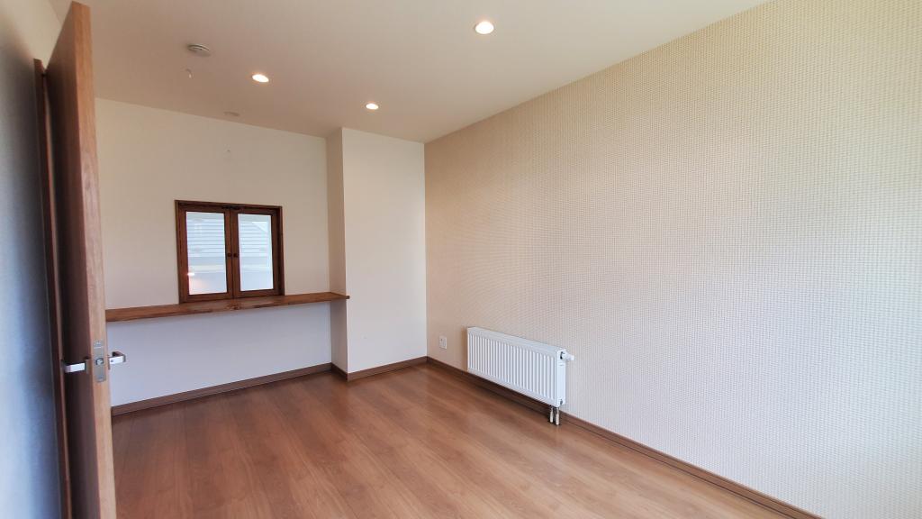 価格改定！帯広市西21条南3丁目　南向き住宅　開西小区域　吹抜けあり  内観