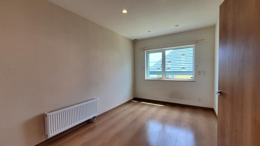 価格改定！帯広市西21条南3丁目　南向き住宅　開西小区域　吹抜けあり  内観