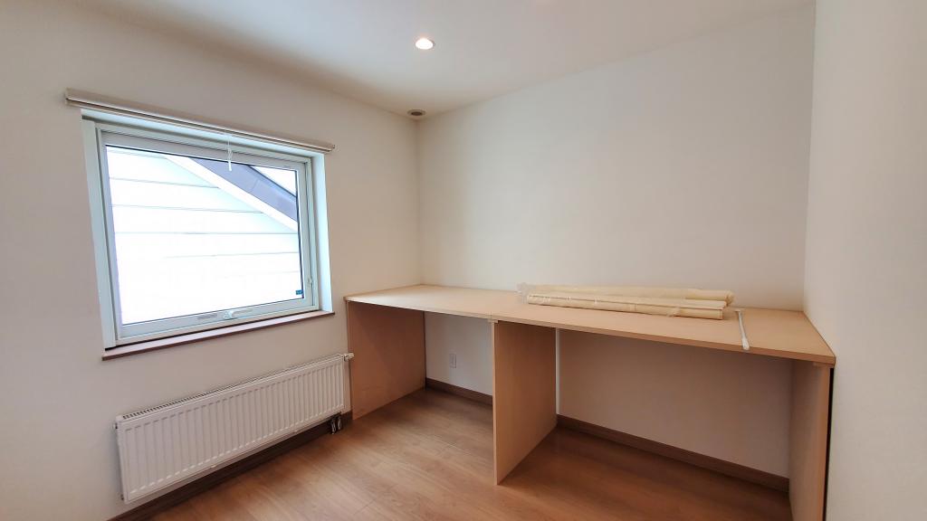 価格改定！帯広市西21条南3丁目　南向き住宅　開西小区域　吹抜けあり  内観