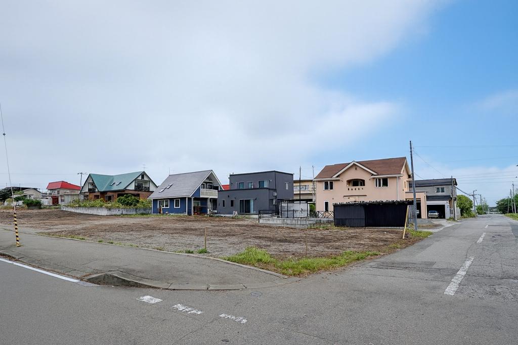 【南東角地・小学校目の前】芽室 東4条南１⑦ 　売土地 外観