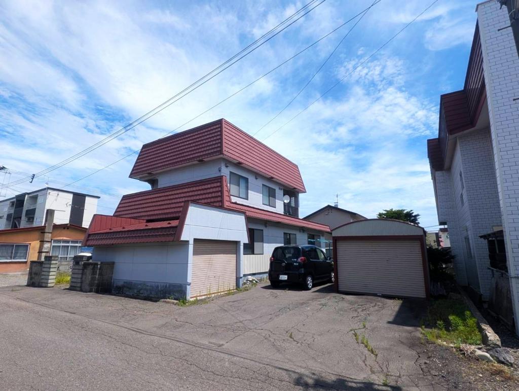 【中古住宅】西17南30☆準二世帯でも活用可能な広々物件☆ 