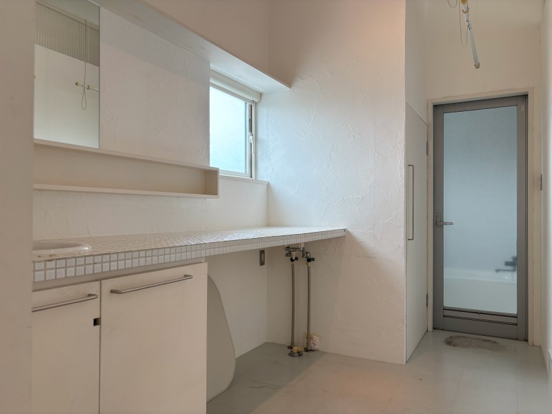 ※商談中※暮らしに便利＆個性的な住まい〜スーパー・コンビニ徒歩圏内〜 内観