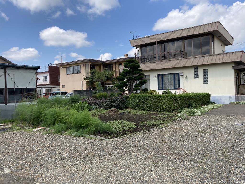 西１５条南１２丁目【約１４０坪の広々とした敷地！】 内観