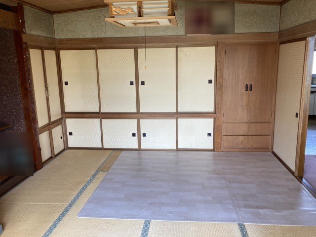 西１５条南１２丁目【約１４０坪の広々とした敷地！】 内観