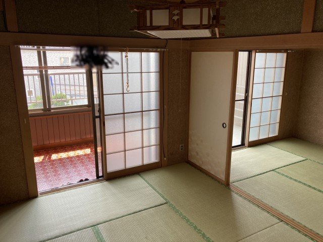 西１５条南１２丁目【約１４０坪の広々とした敷地！】 内観