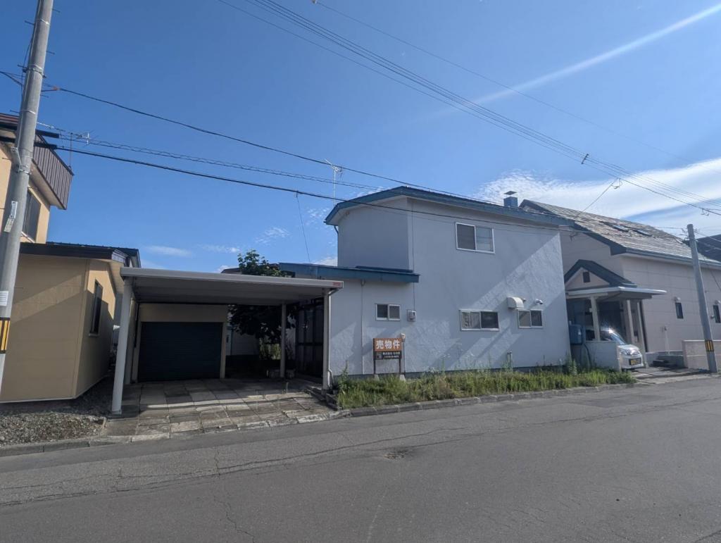 【売土地】大空町8丁目 ☆大空学園まで徒歩2分☆ 仲介手数料不要  内観