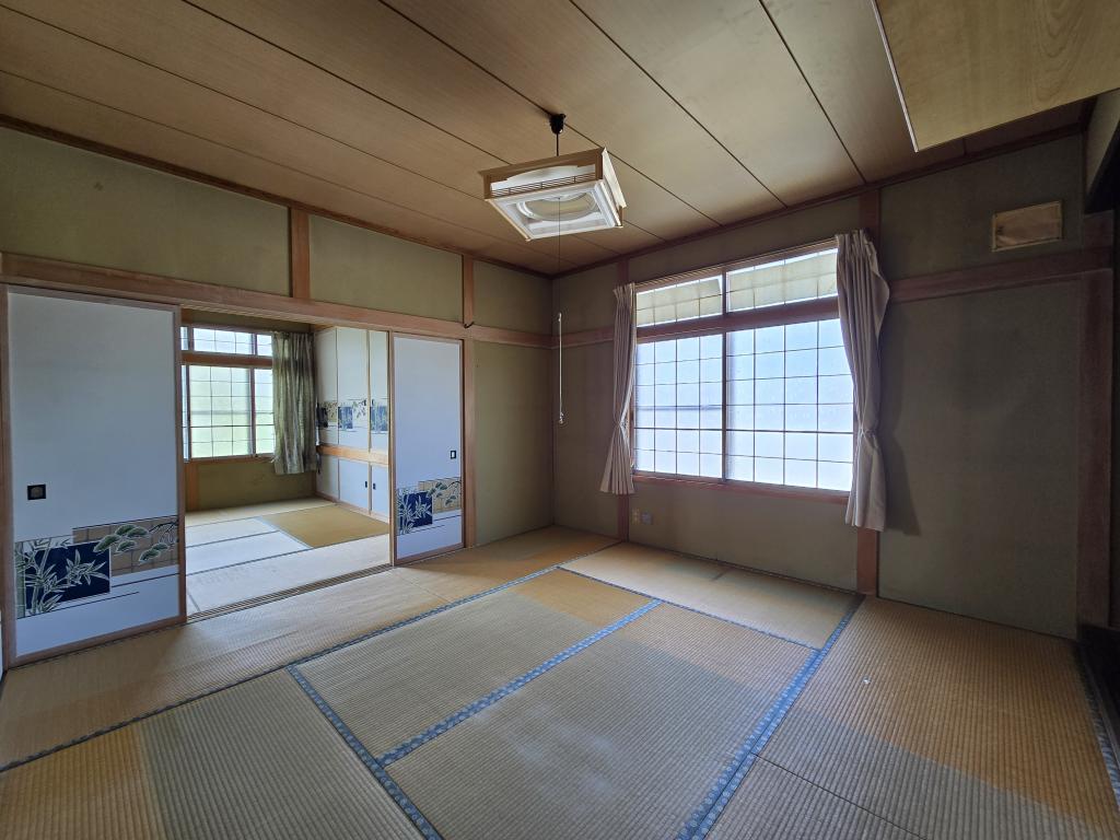 士幌町市街地 三方角地にゆとりある３３坪平屋住宅 内観