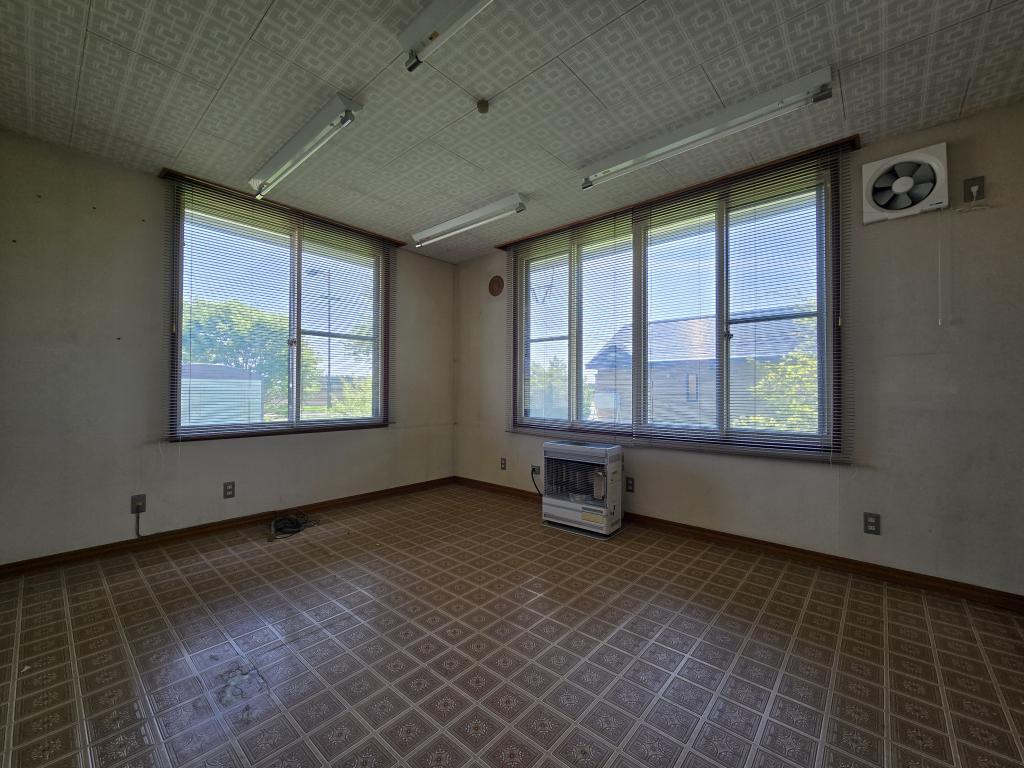 士幌町市街地 三方角地にゆとりある３３坪平屋住宅 内観