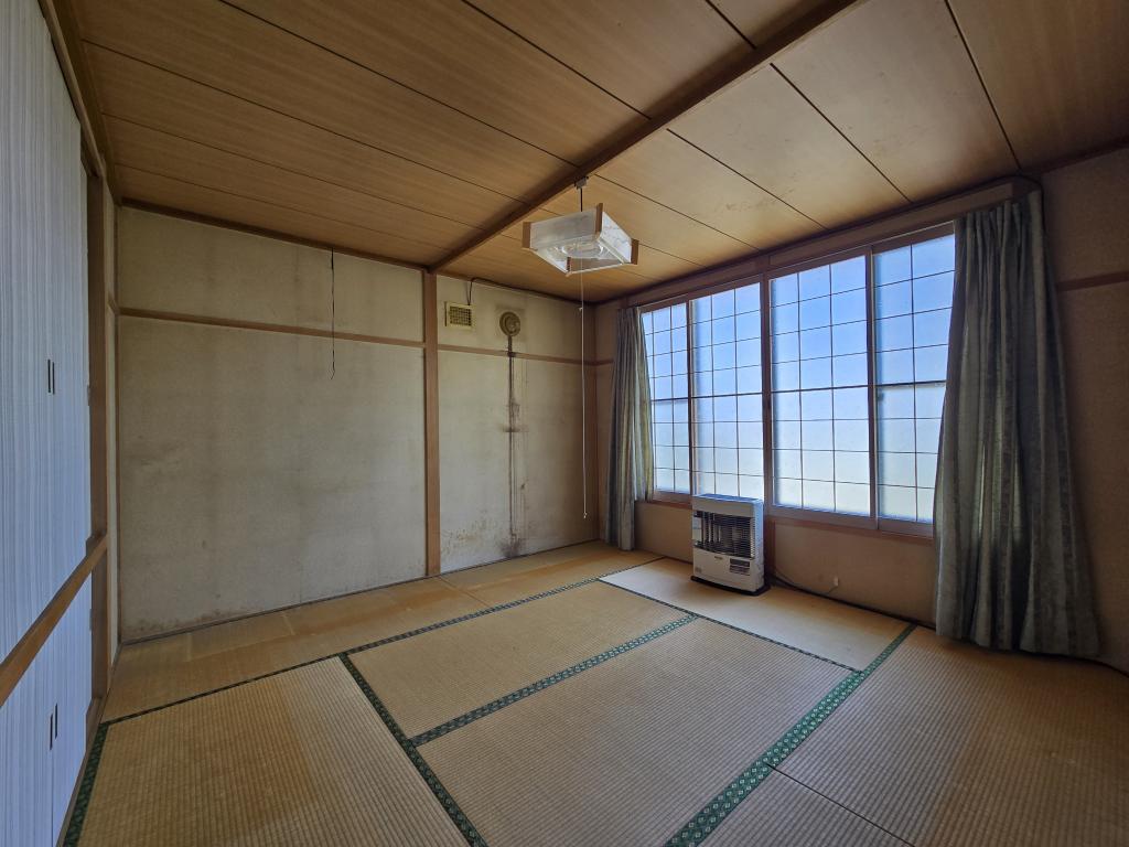 士幌町市街地 三方角地にゆとりある３３坪平屋住宅 内観