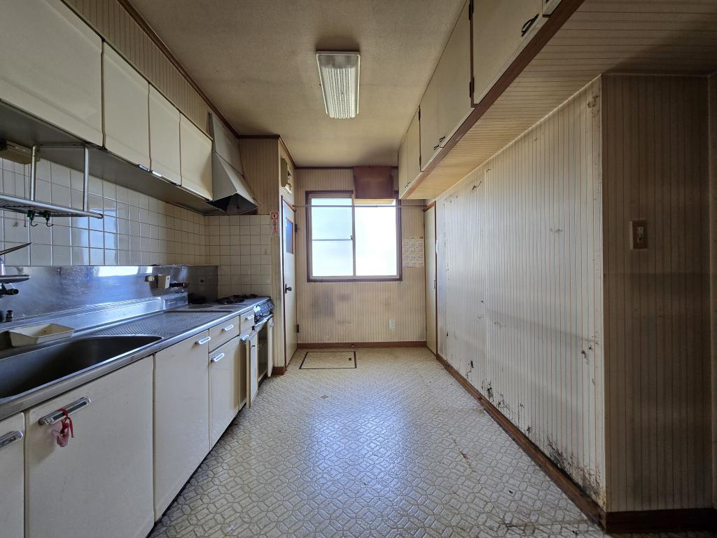 士幌町市街地 三方角地にゆとりある３３坪平屋住宅 内観