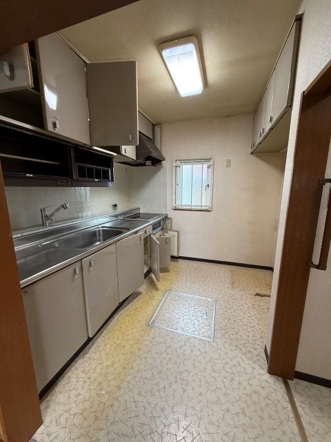 西２１条南４丁目【南東角地！西帯エリアの３ＬＤＫ平家建て！】 内観