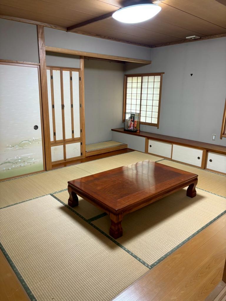  【中古住宅】帯広市西7条南24丁目　土地が約173坪ある大きな住宅です！ 内観